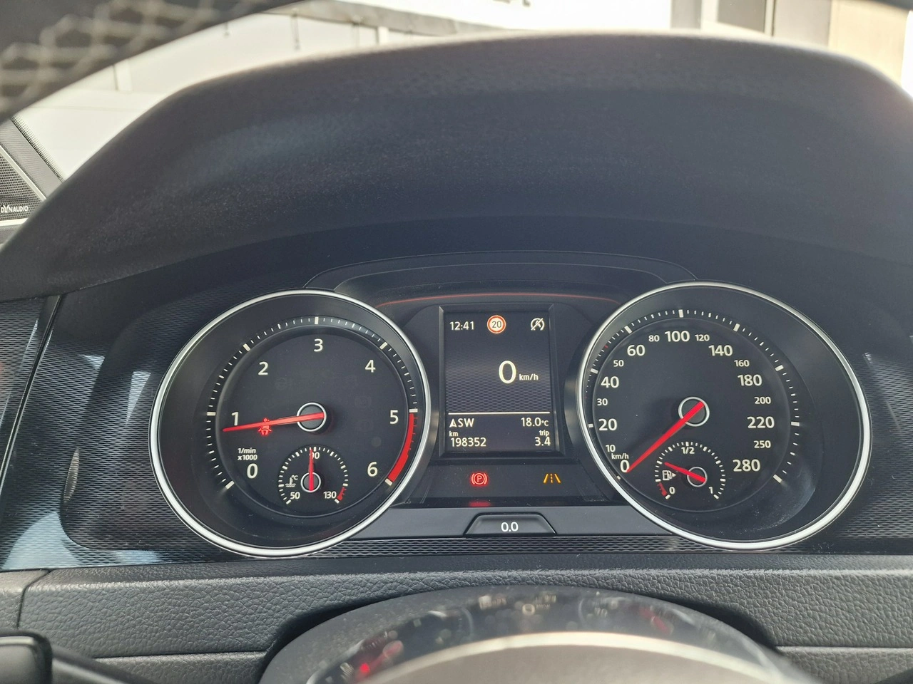 Volkswagen Golf - Zdjęcie 35