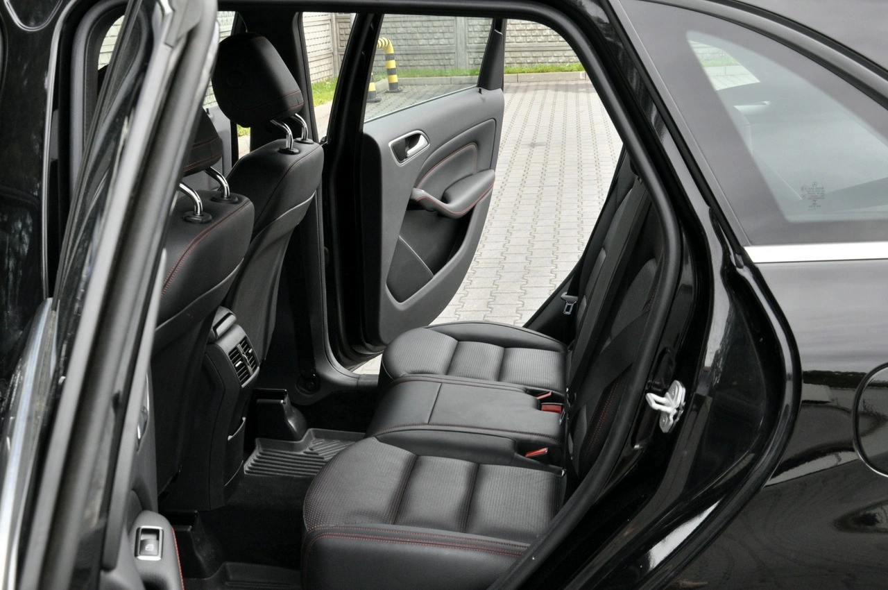 Mercedes B 220 - Zdjęcie 12