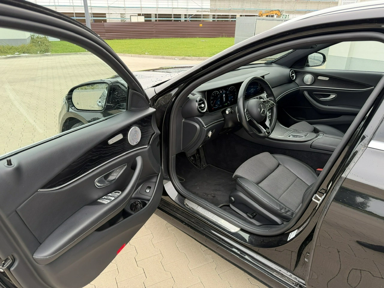Mercedes E 300 - Zdjęcie 13