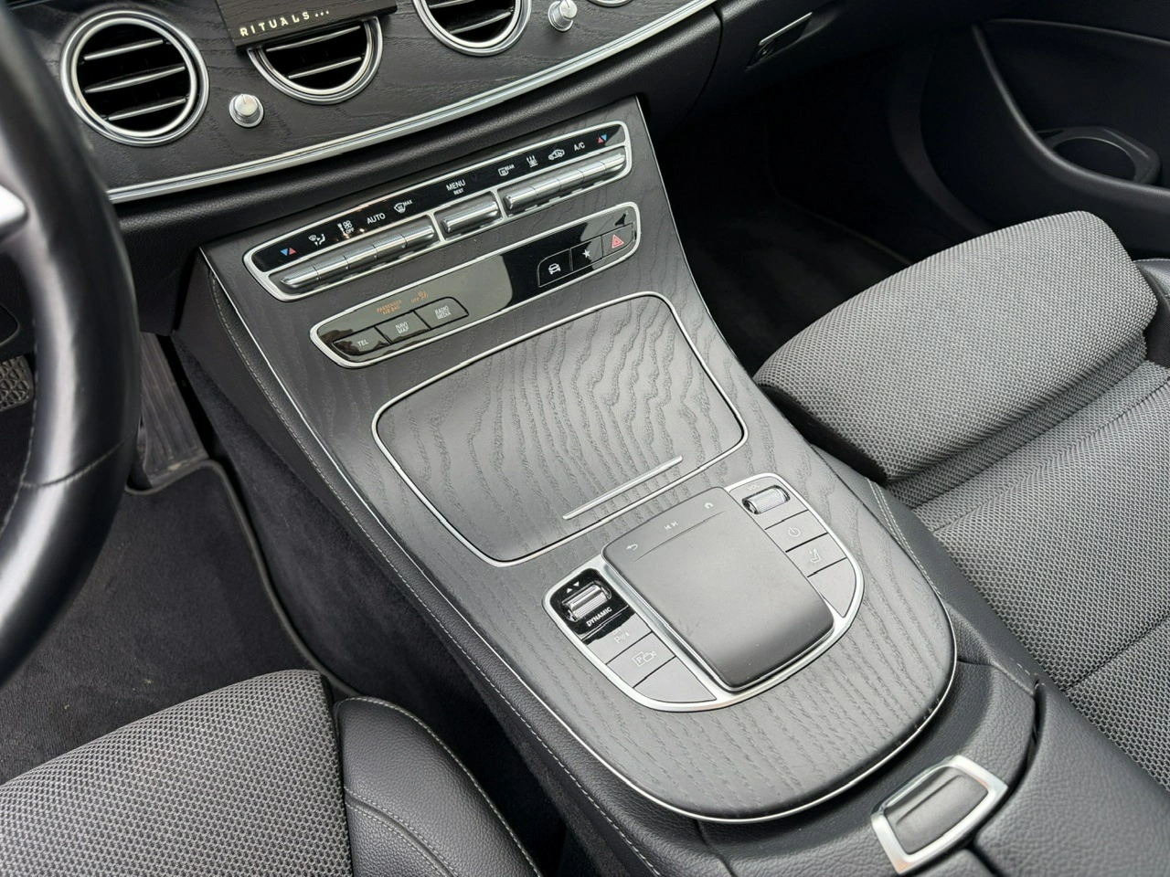 Mercedes E 300 - Zdjęcie 20