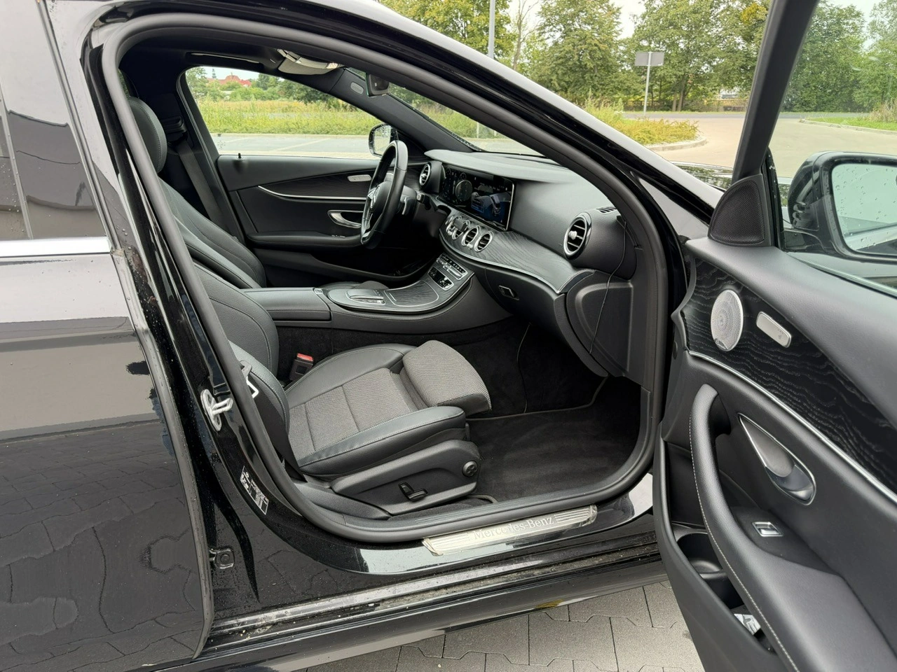 Mercedes E 300 - Zdjęcie 28