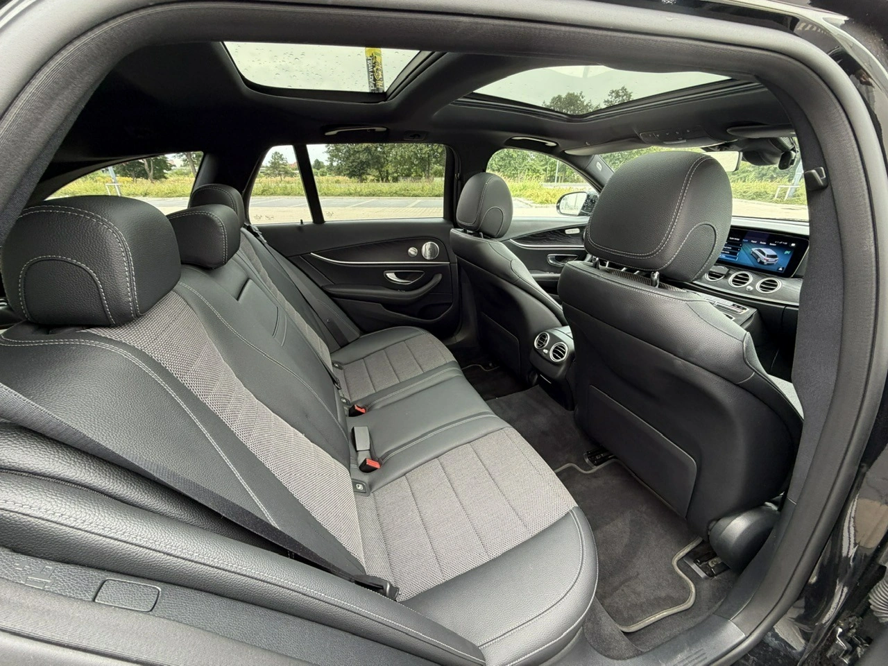 Mercedes E 300 - Zdjęcie 35