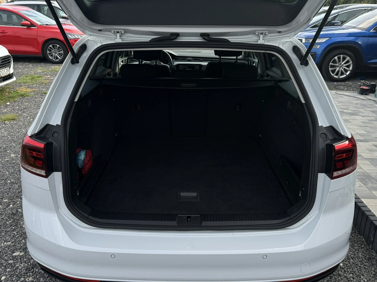 Volkswagen Passat - Zdjęcie 12