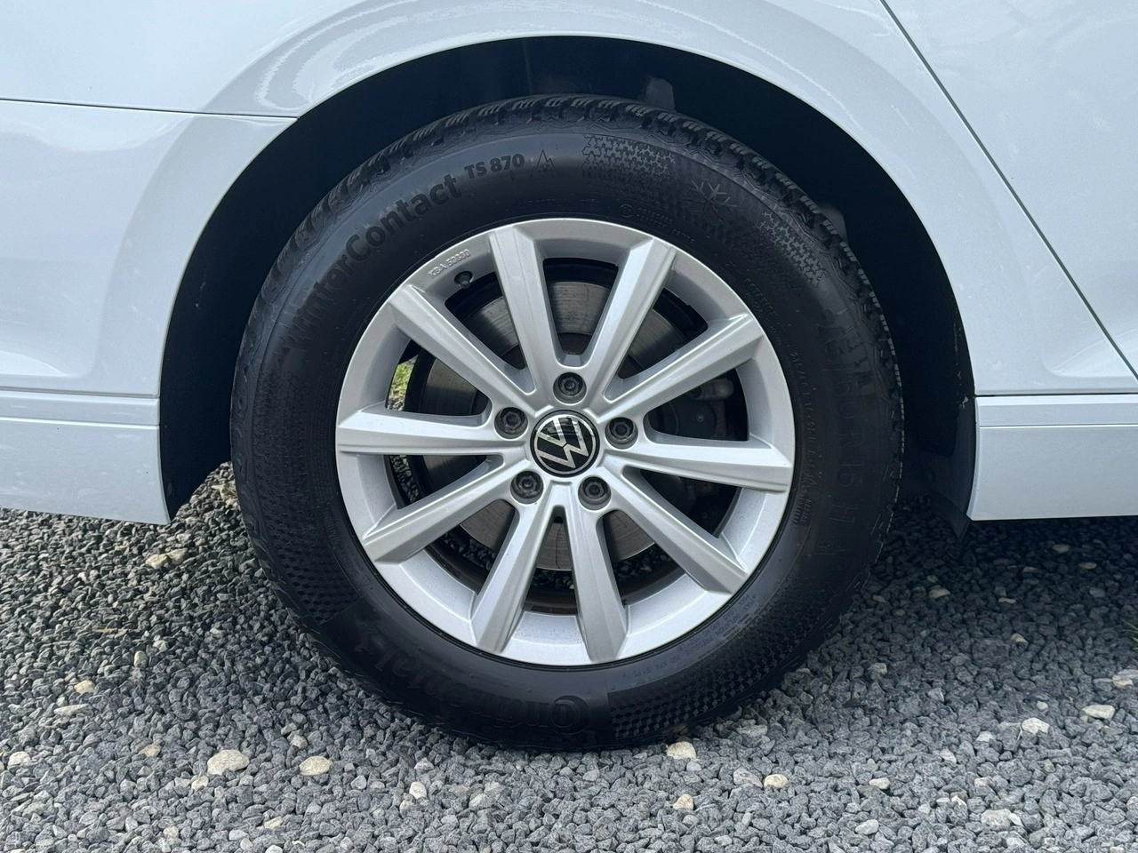Volkswagen Passat - Zdjęcie 13