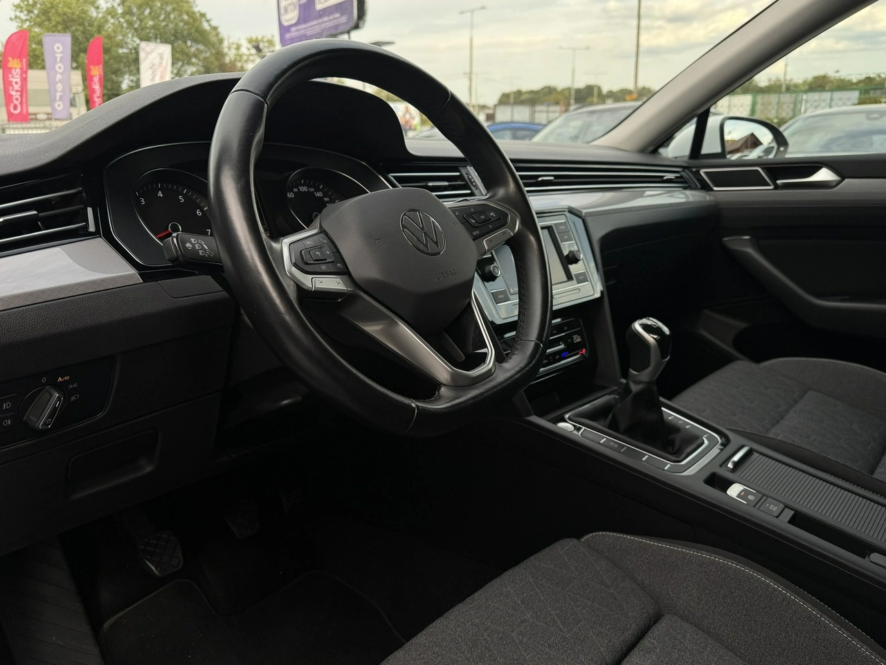 Volkswagen Passat - Zdjęcie 15