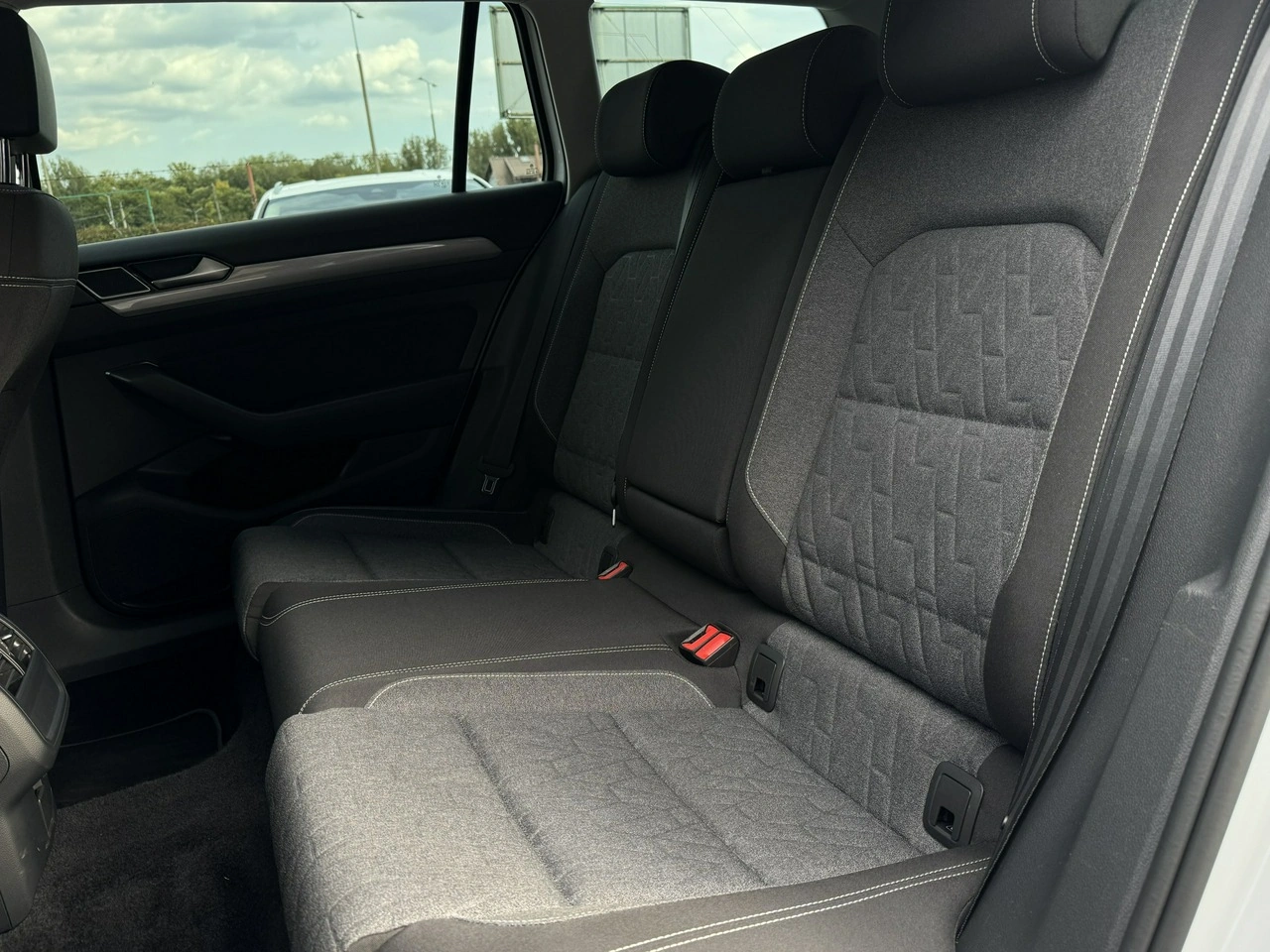 Volkswagen Passat - Zdjęcie 17