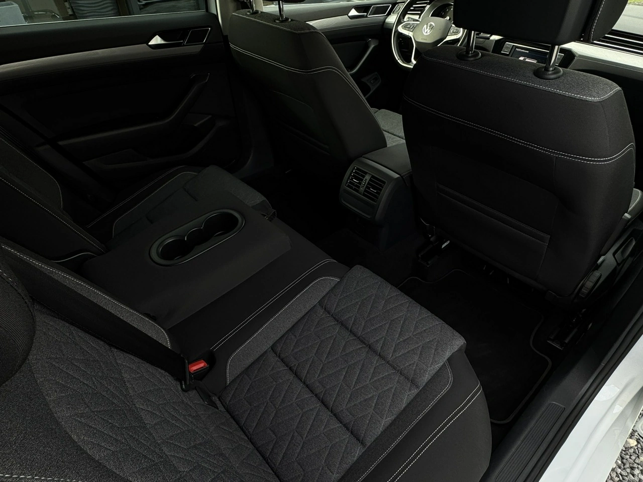 Volkswagen Passat - Zdjęcie 20