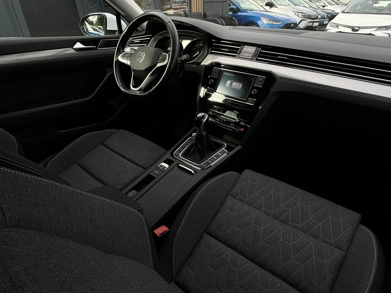 Volkswagen Passat - Zdjęcie 21