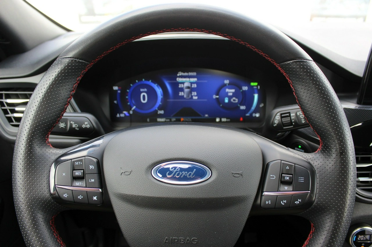 Ford Kuga - Zdjęcie 14