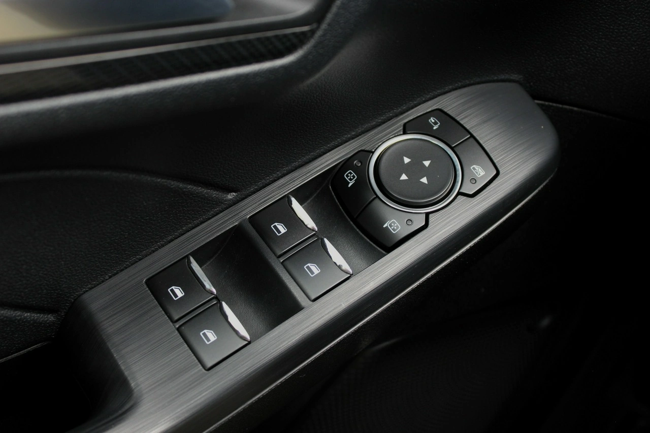 Ford Kuga - Zdjęcie 18
