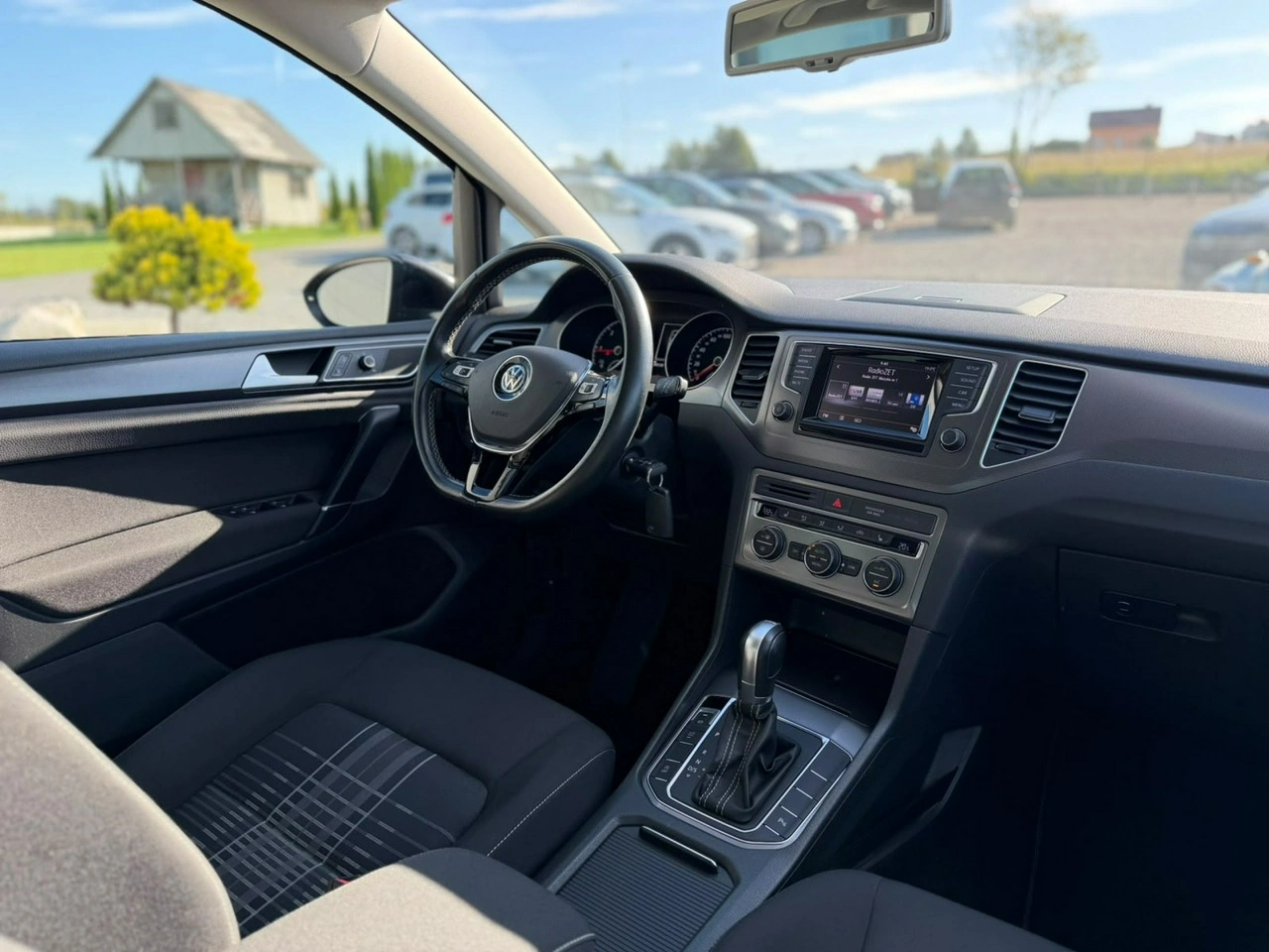 Volkswagen Golf Sportsvan - Zdjęcie 16