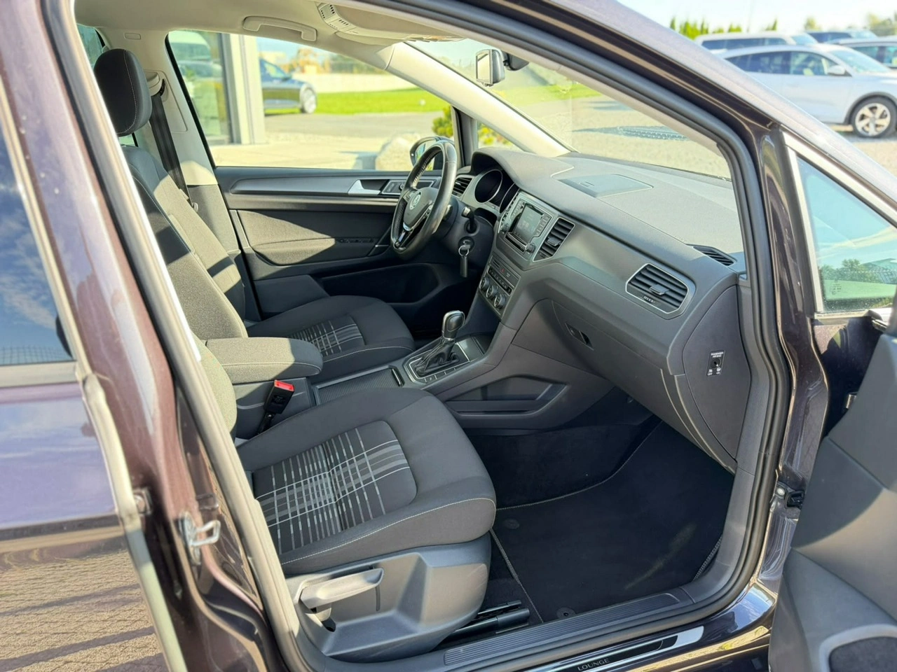 Volkswagen Golf Sportsvan - Zdjęcie 17