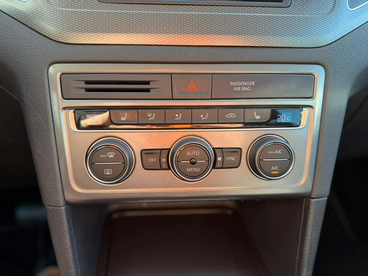 Volkswagen Golf Sportsvan - Zdjęcie 23