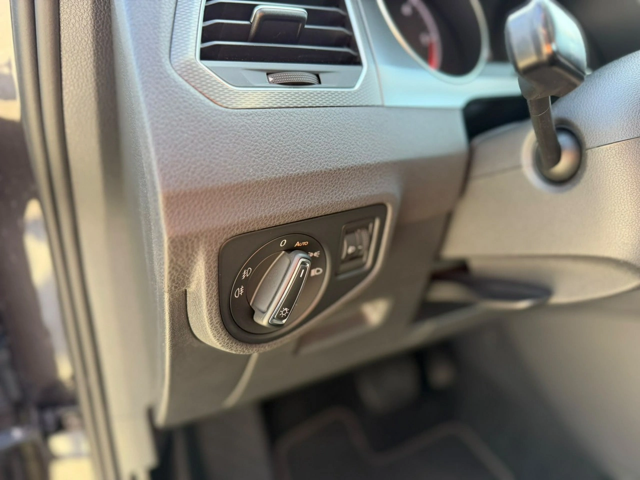 Volkswagen Golf Sportsvan - Zdjęcie 24