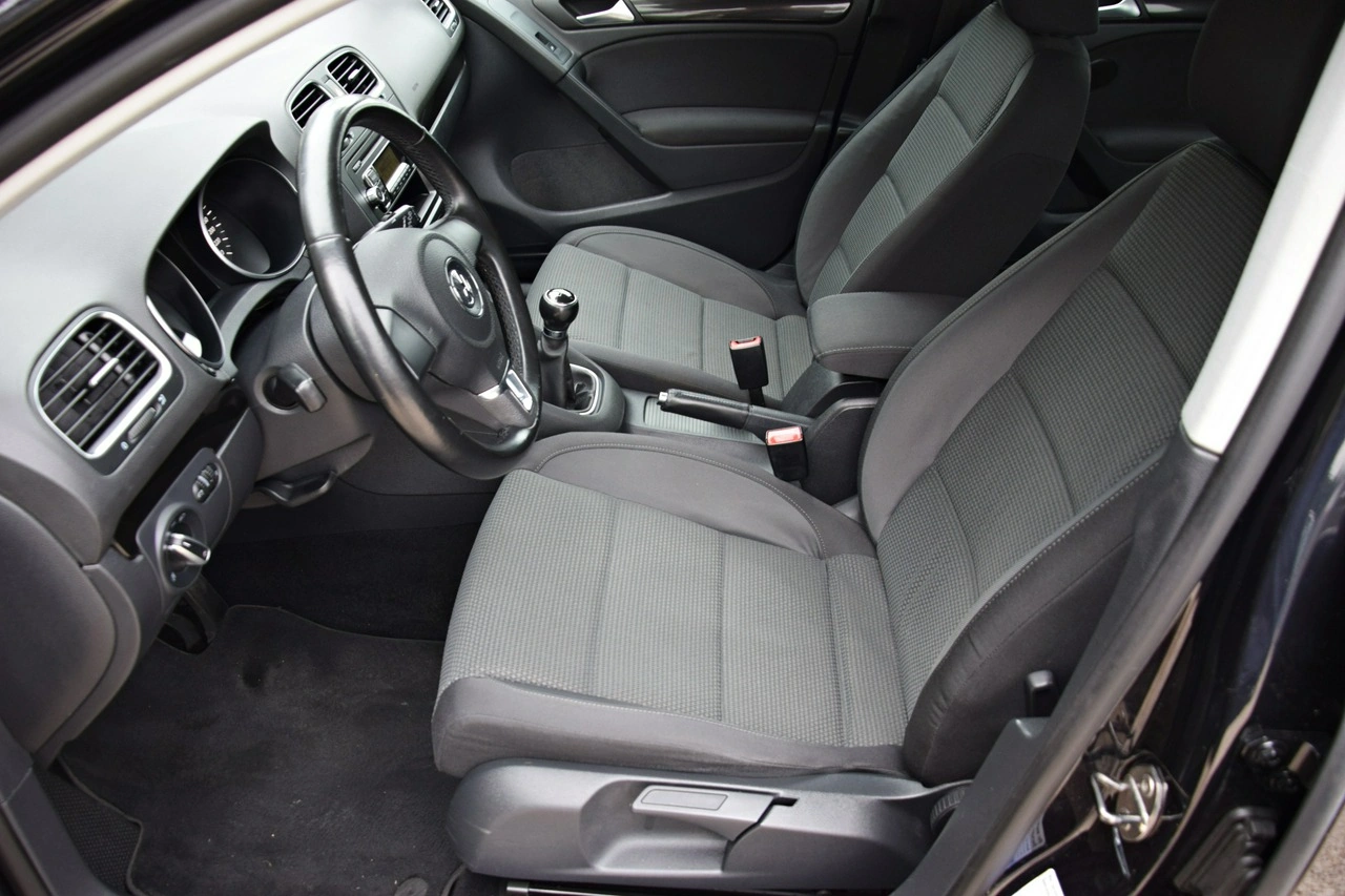 Volkswagen Golf - Zdjęcie 27