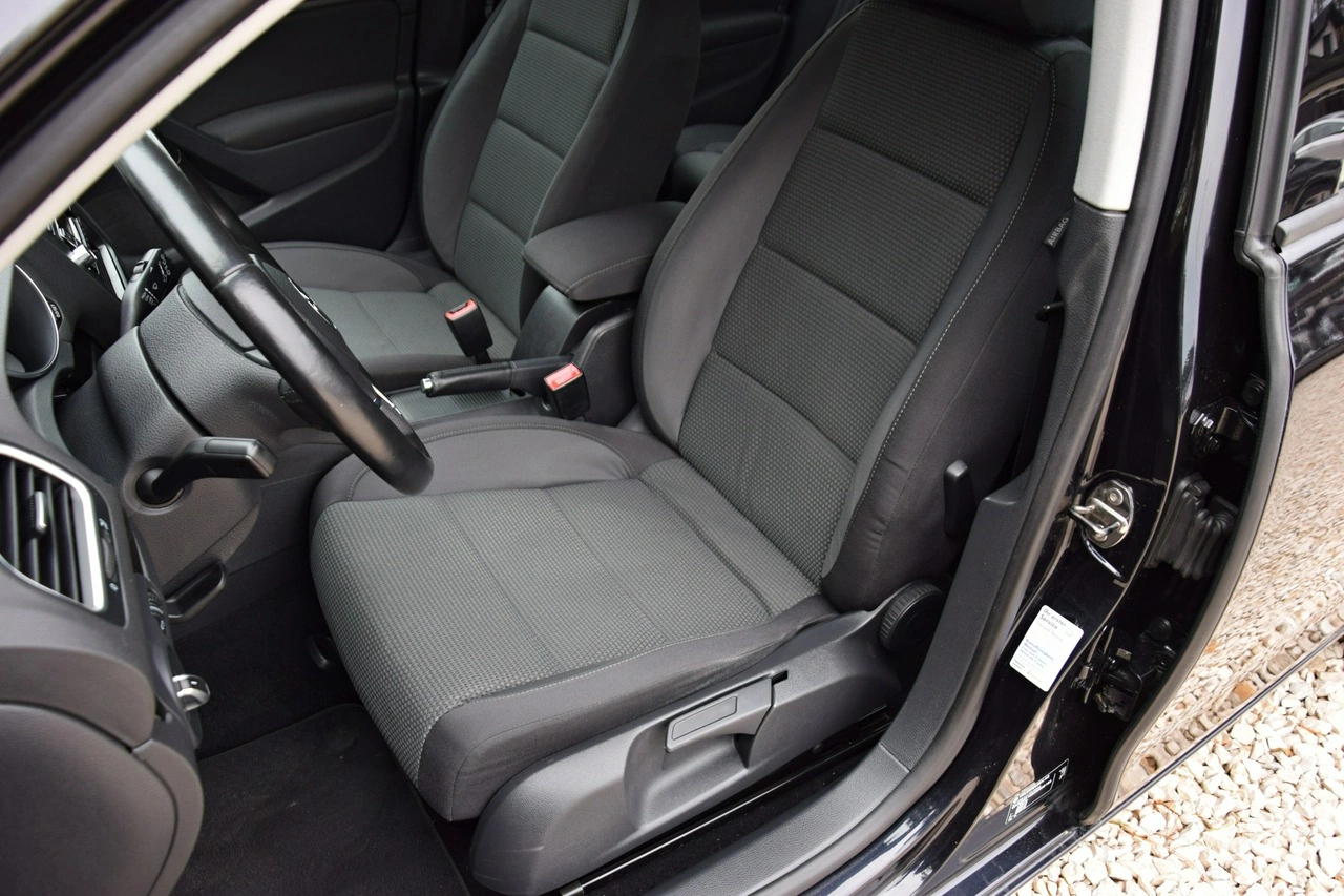 Volkswagen Golf - Zdjęcie 29