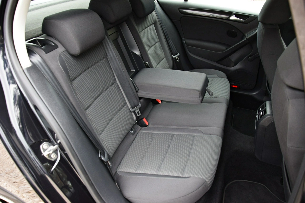 Volkswagen Golf - Zdjęcie 32