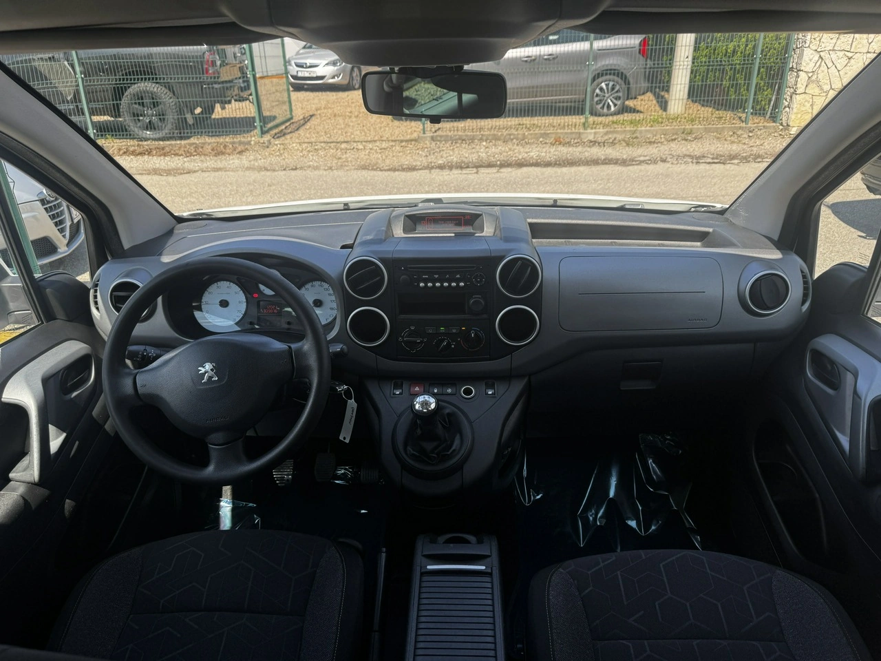 Peugeot Partner - Zdjęcie 9