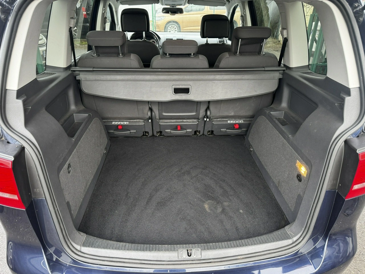 Volkswagen Touran - Zdjęcie 12