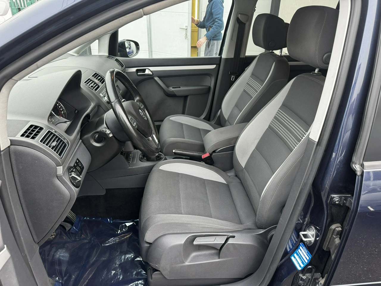Volkswagen Touran - Zdjęcie 13
