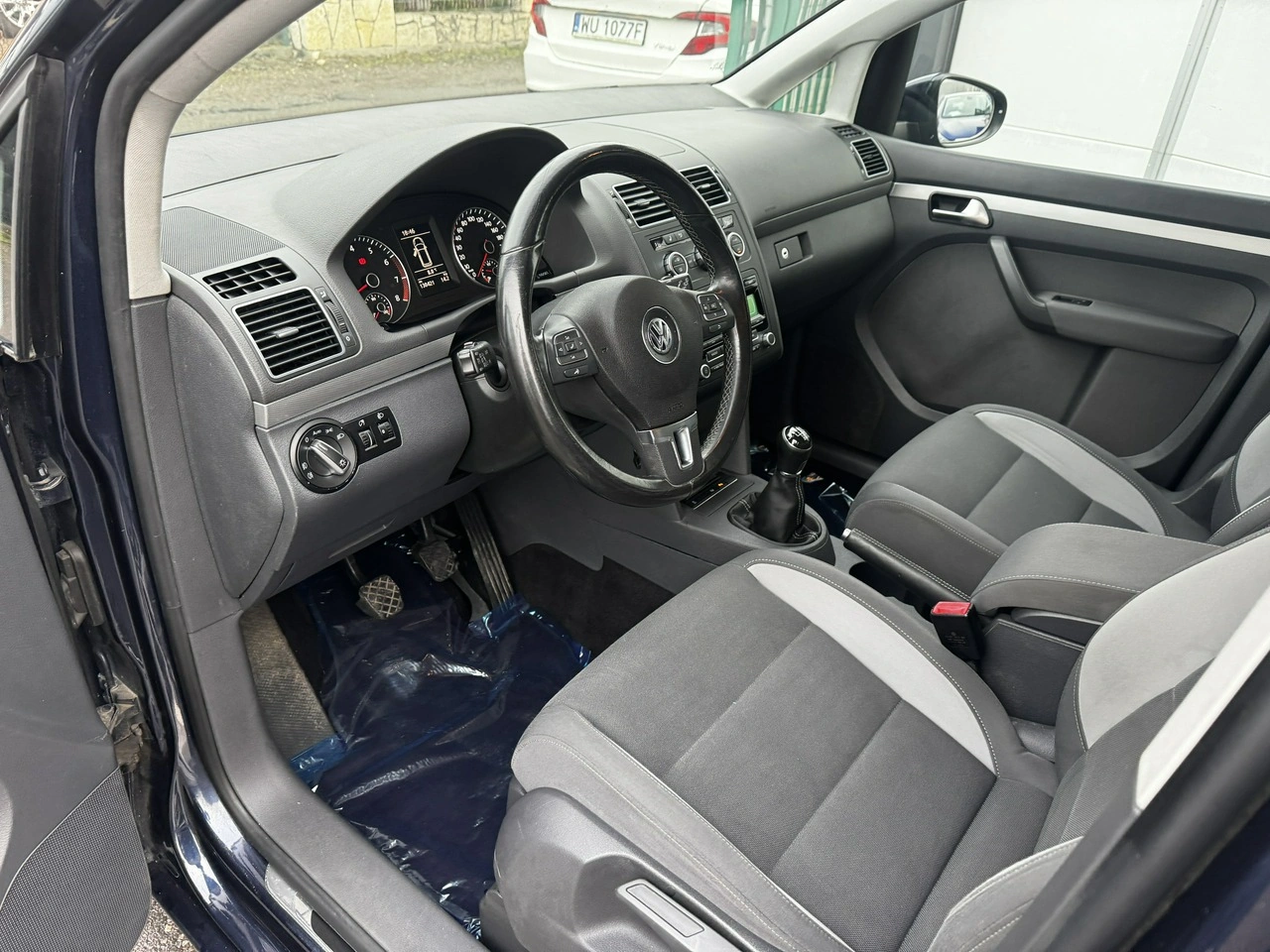 Volkswagen Touran - Zdjęcie 14