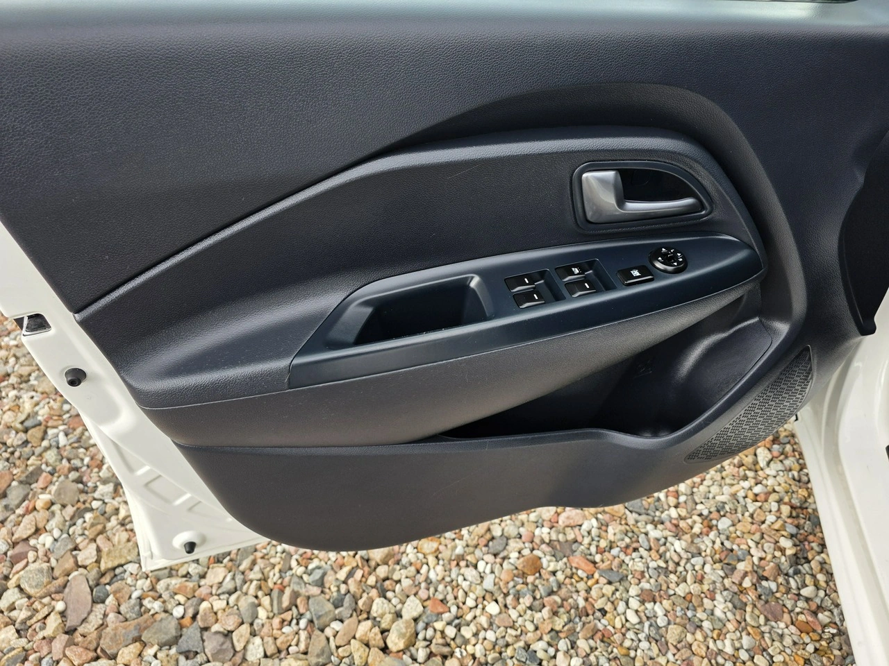 Kia Rio - Zdjęcie 13