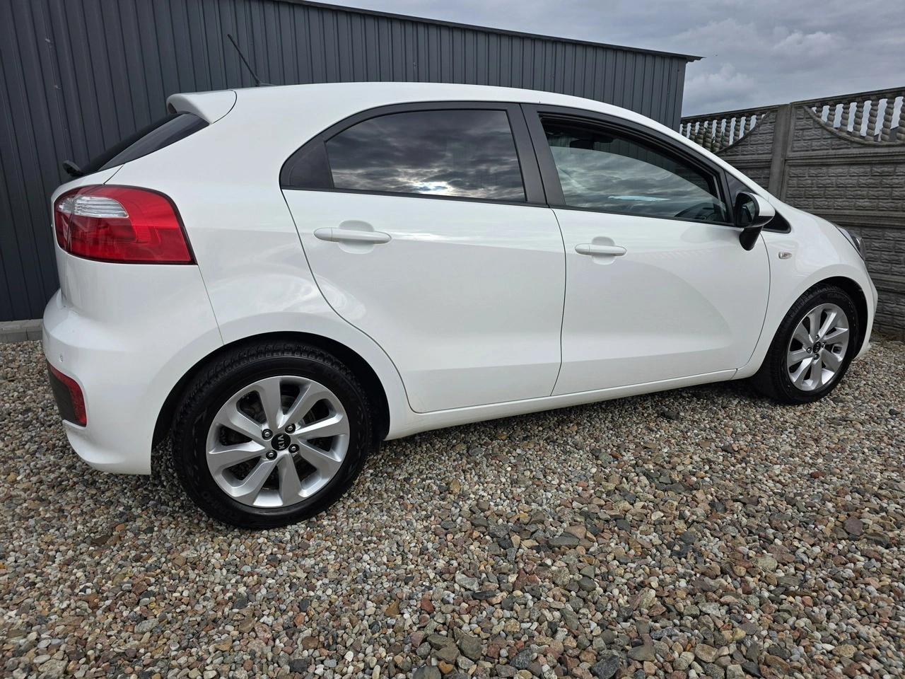 Kia Rio - Zdjęcie 18