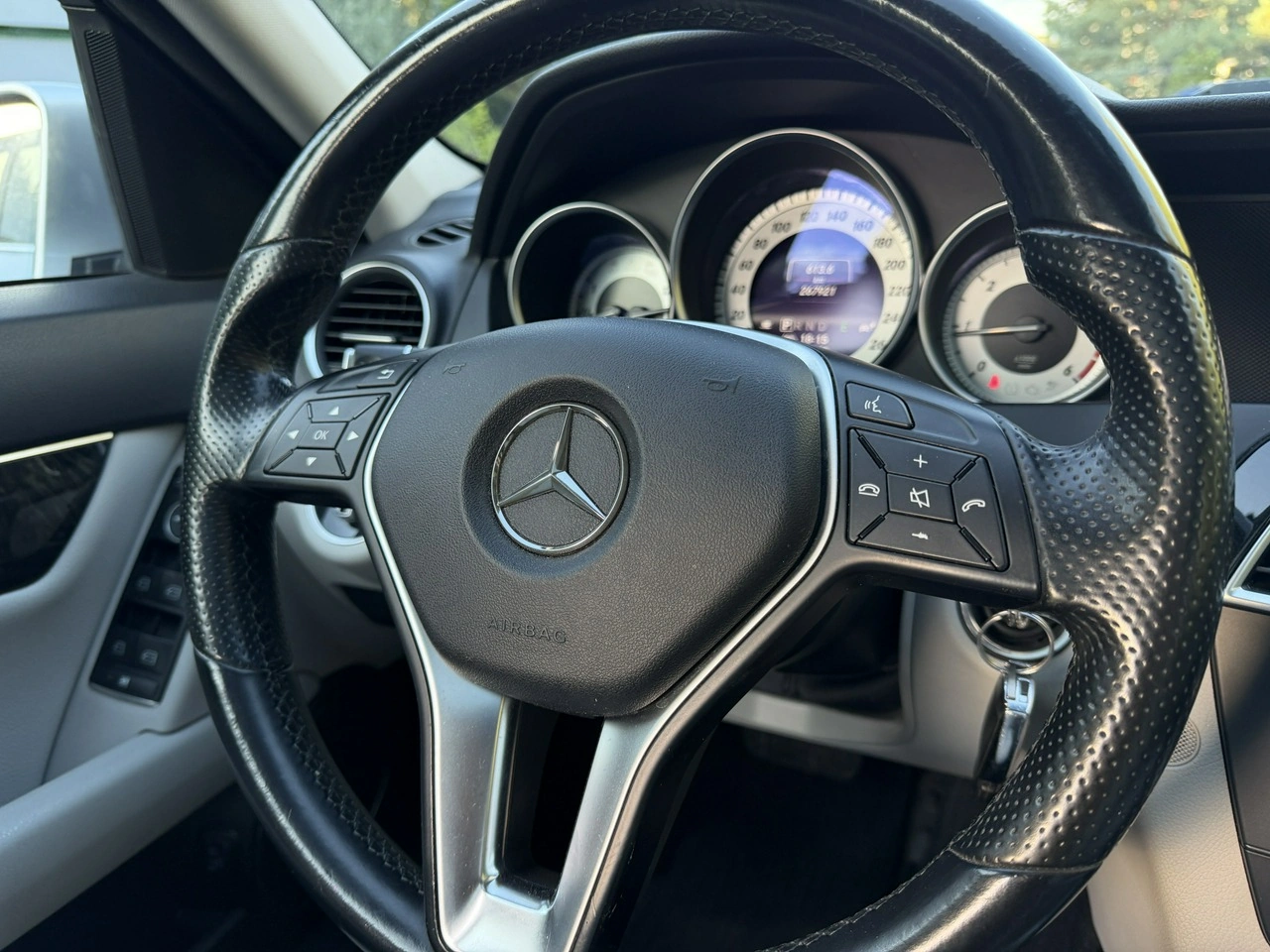 Mercedes C 250 - Zdjęcie 19