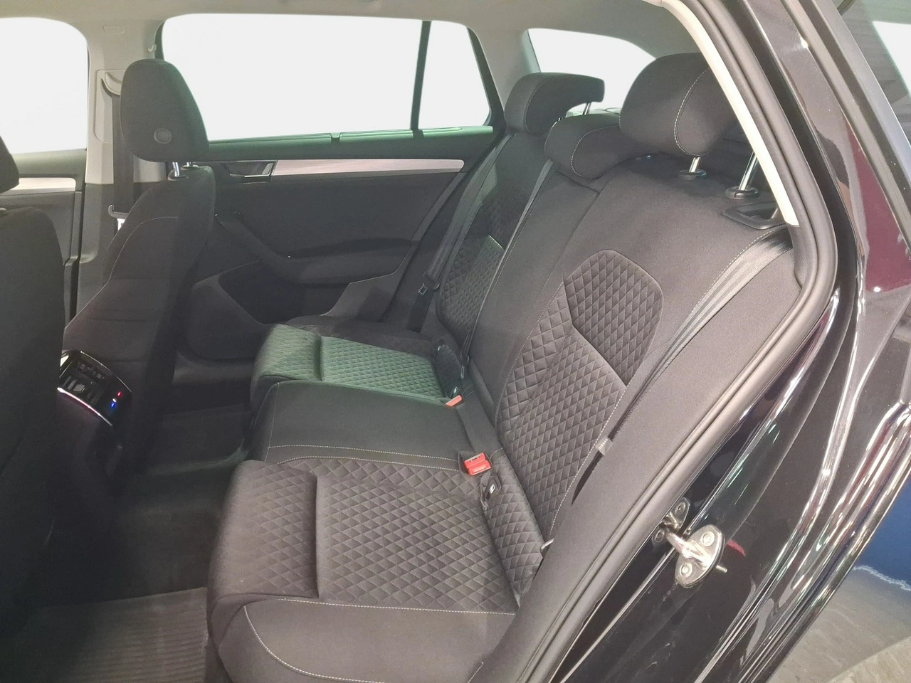 Skoda Superb - Zdjęcie 13