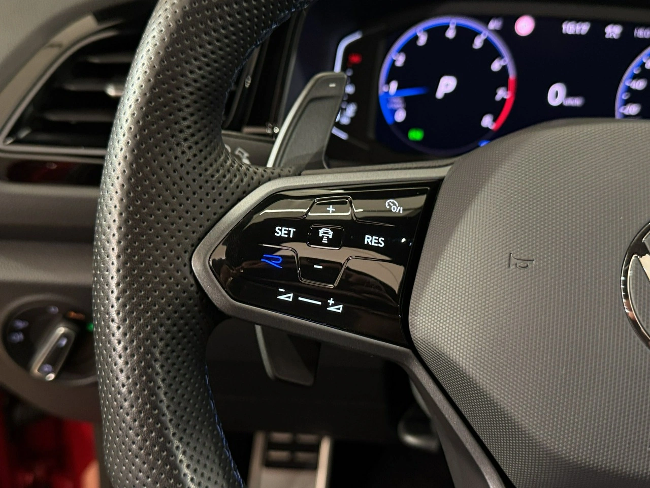 Volkswagen T-Roc - Zdjęcie 16