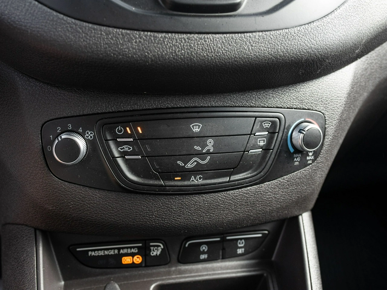 Ford Tourneo Courier - Zdjęcie 15