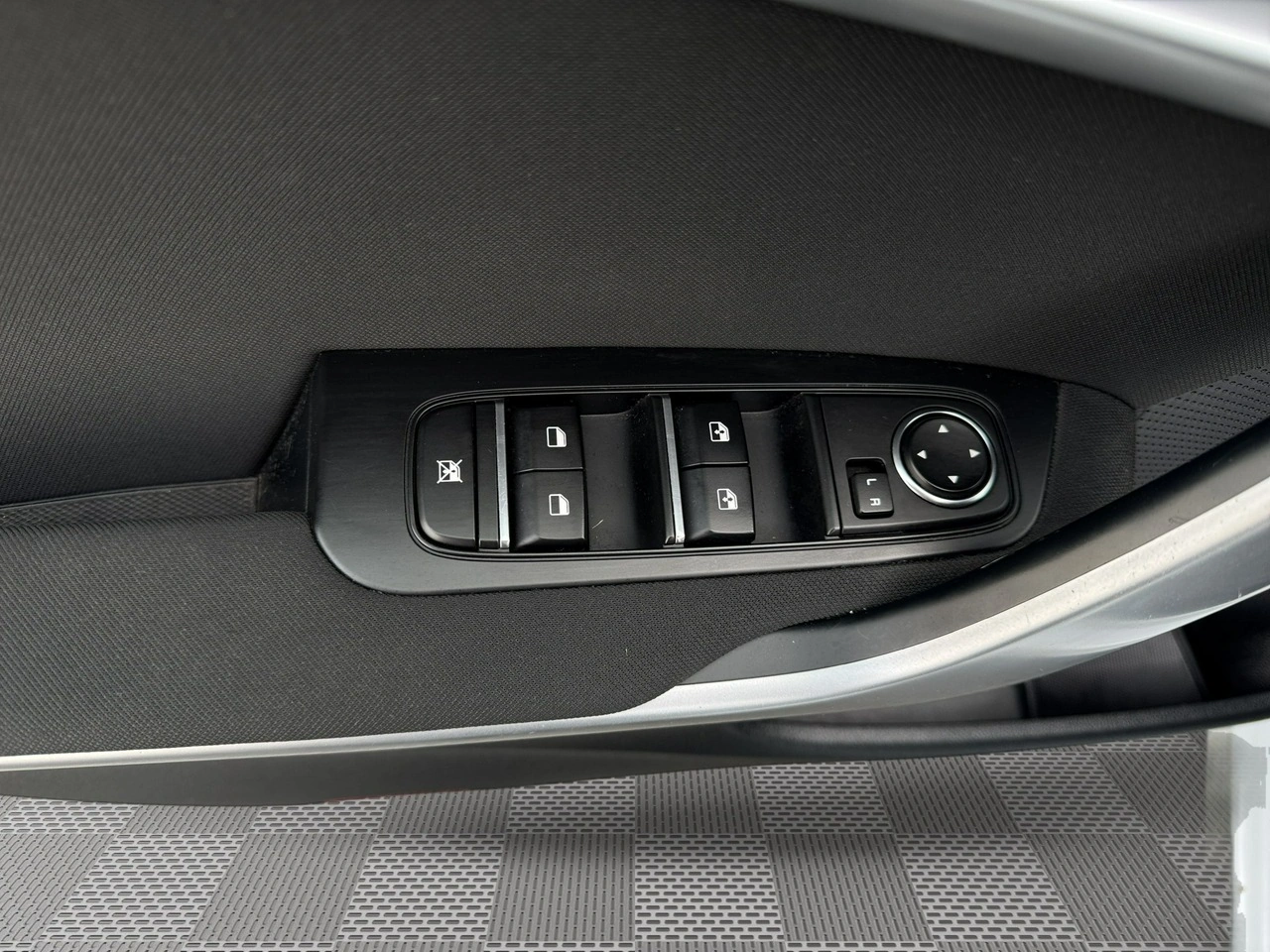 Kia Ceed - Zdjęcie 10