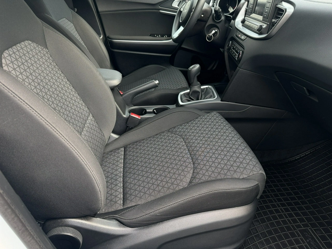 Kia Ceed - Zdjęcie 22