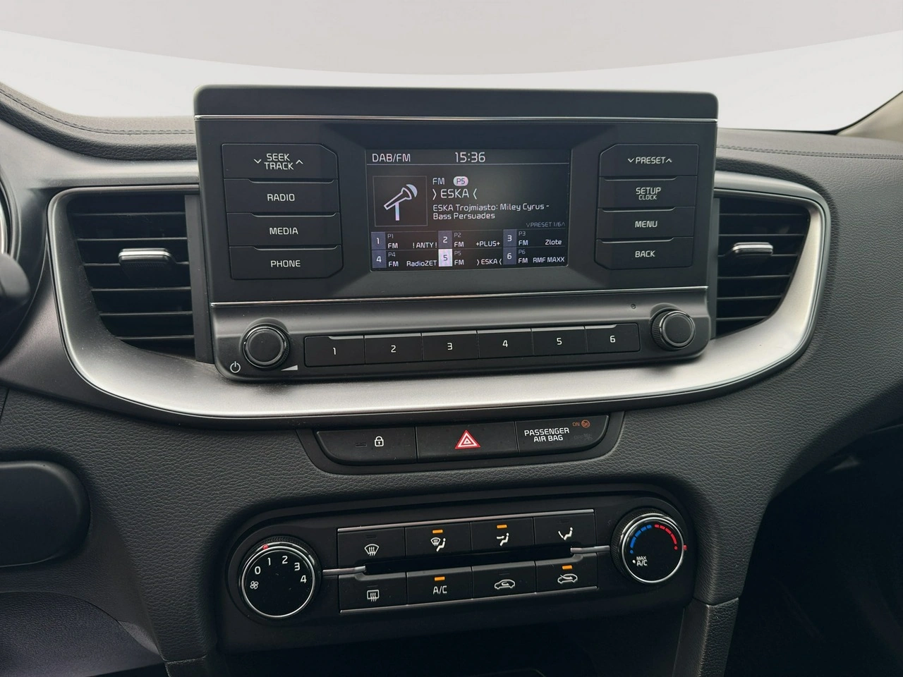 Kia Ceed - Zdjęcie 15