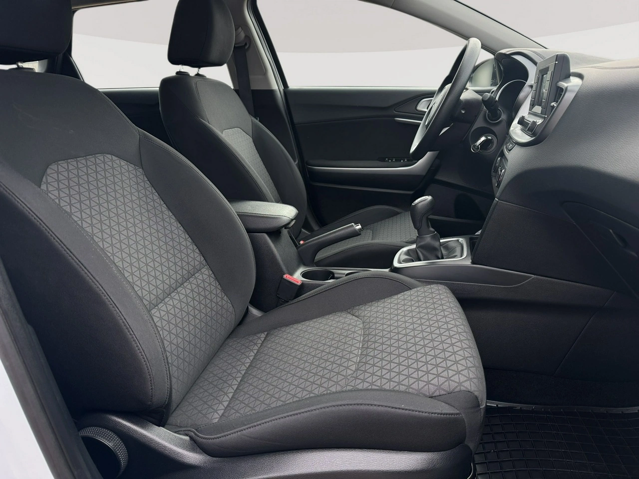 Kia Ceed - Zdjęcie 21