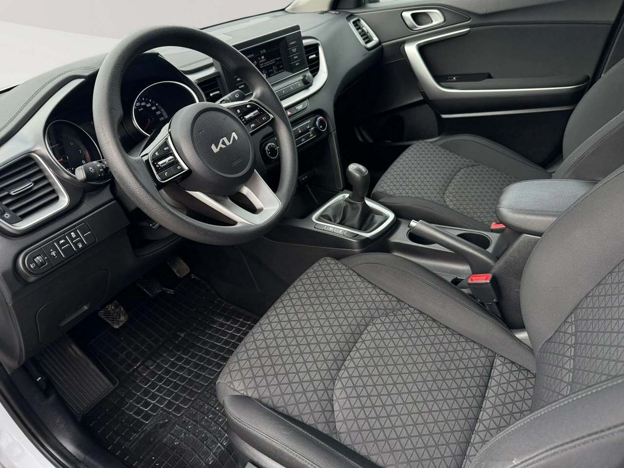 Kia Ceed - Zdjęcie 6