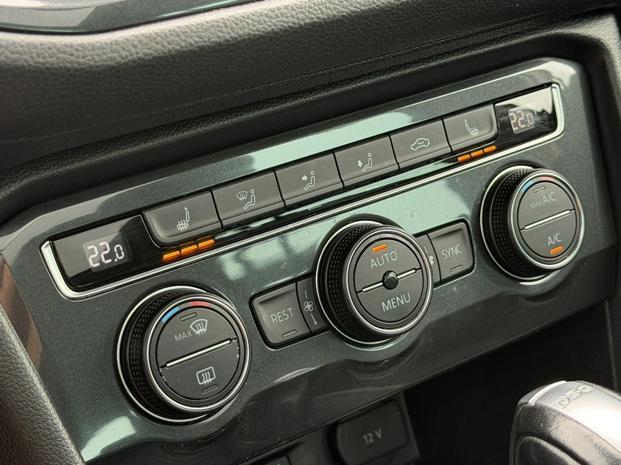 Volkswagen Tiguan - Zdjęcie 23