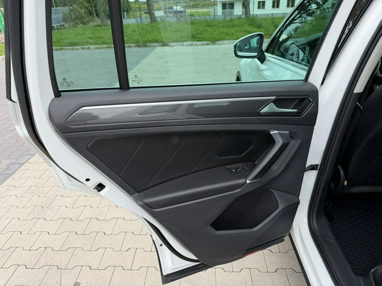 Volkswagen Tiguan - Zdjęcie 28