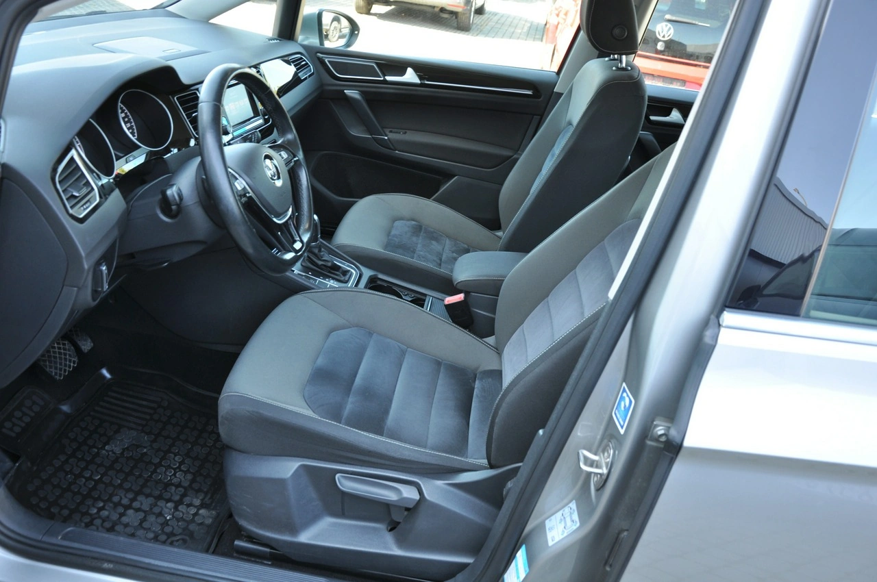 Volkswagen Golf Sportsvan - Zdjęcie 9