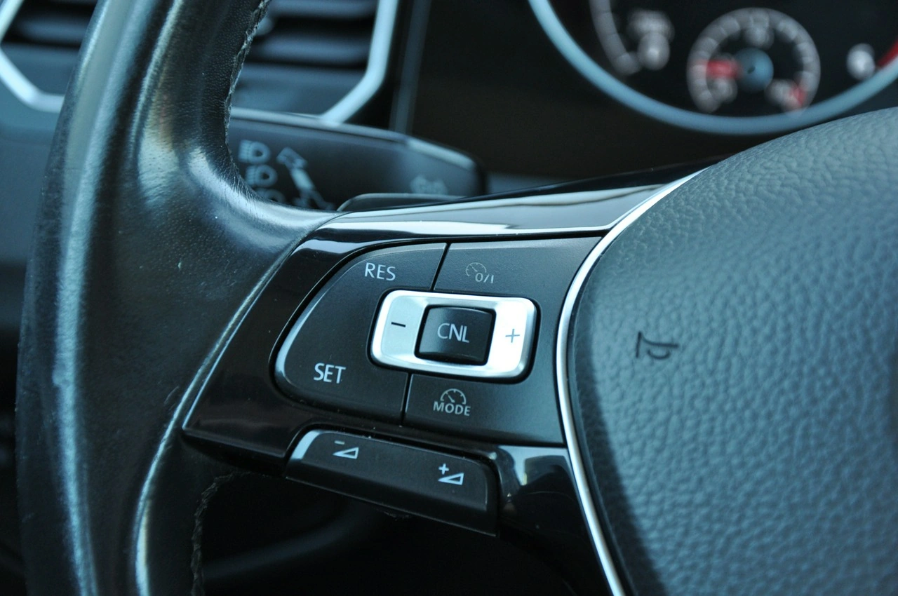 Volkswagen Golf Sportsvan - Zdjęcie 13