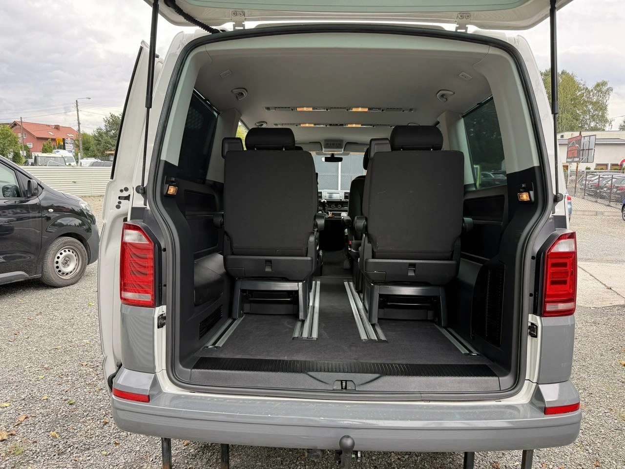 Volkswagen Multivan - Zdjęcie 14
