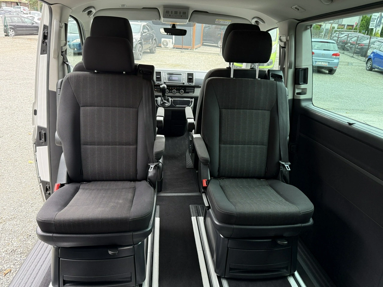 Volkswagen Multivan - Zdjęcie 17
