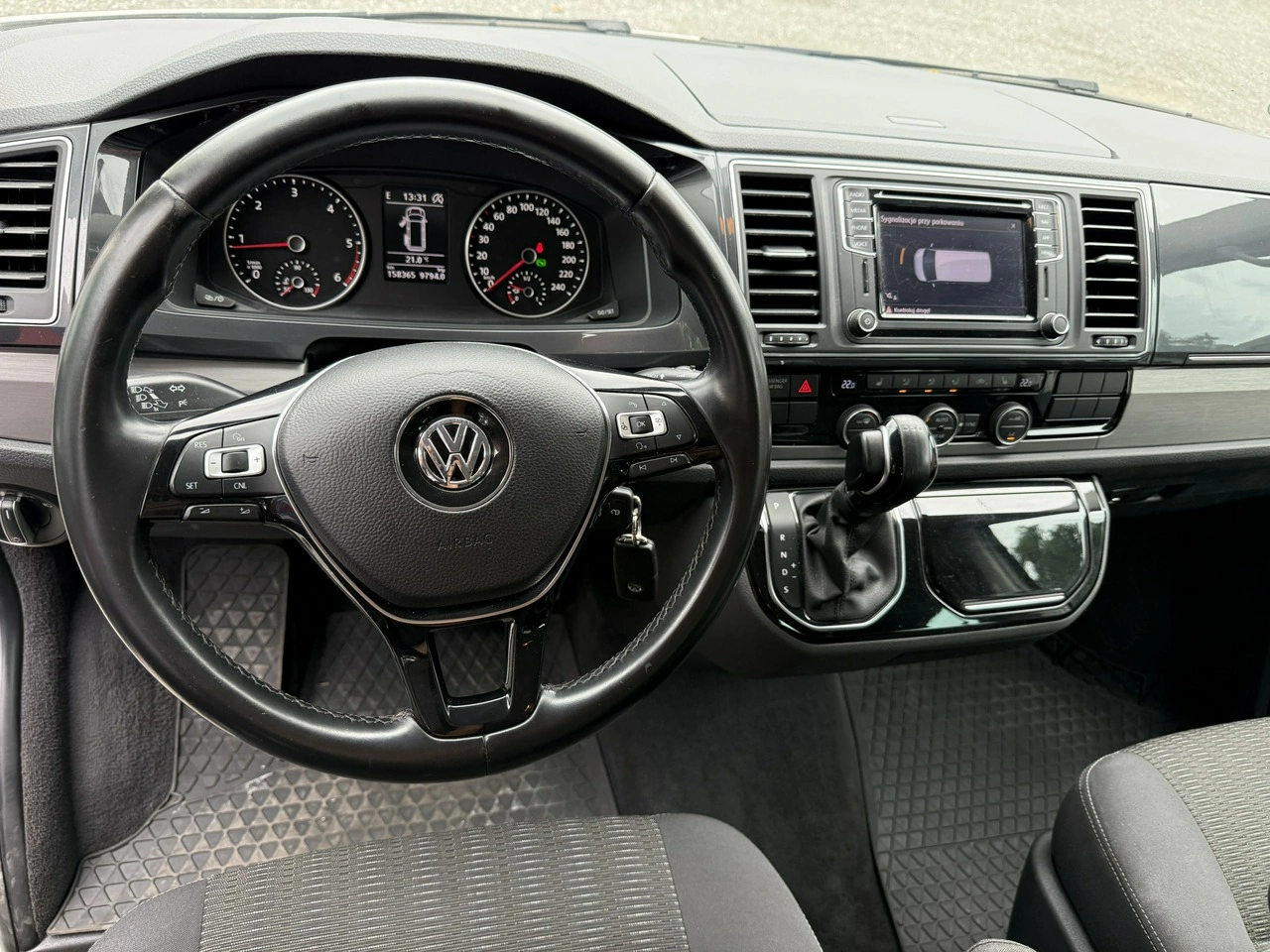 Volkswagen Multivan - Zdjęcie 24
