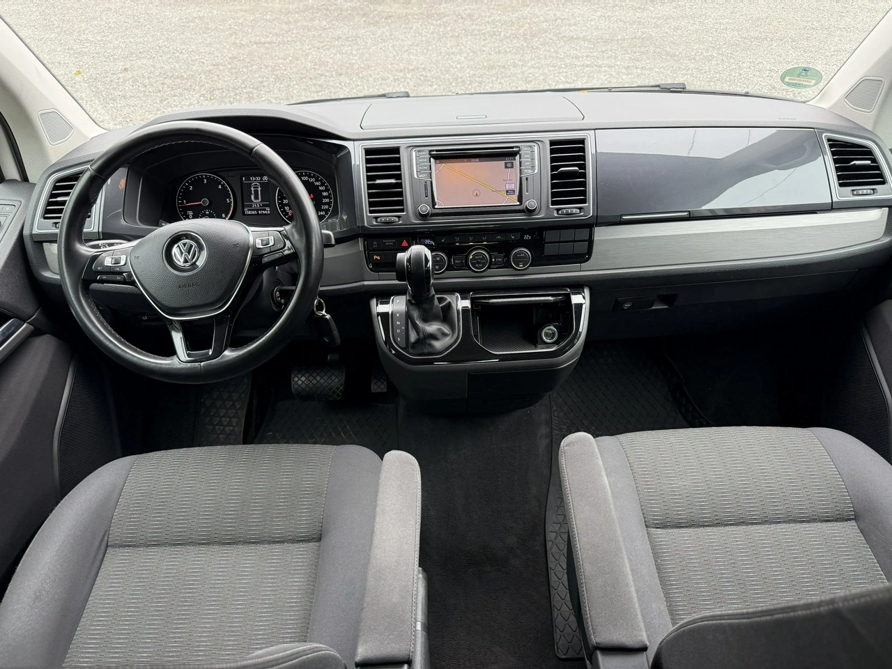 Volkswagen Multivan - Zdjęcie 36