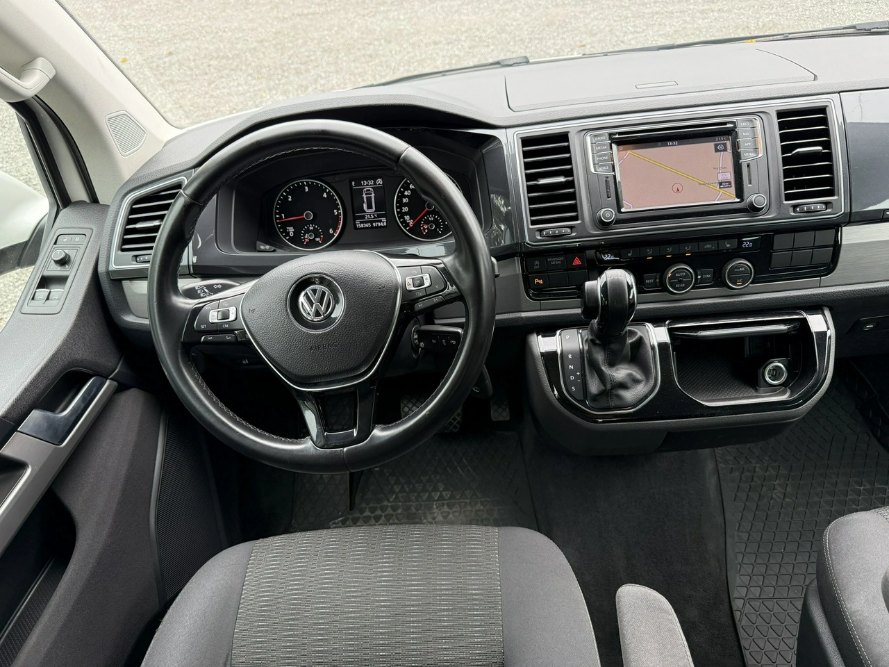 Volkswagen Multivan - Zdjęcie 37