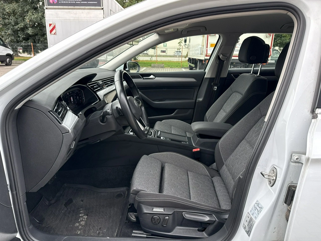 Volkswagen Passat - Zdjęcie 10