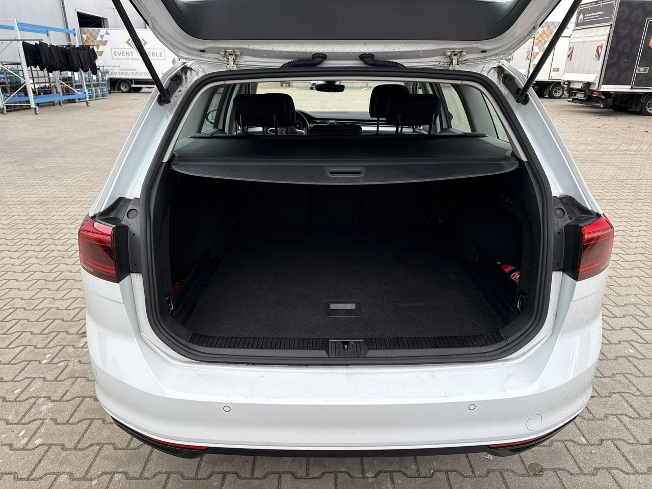 Volkswagen Passat - Zdjęcie 15