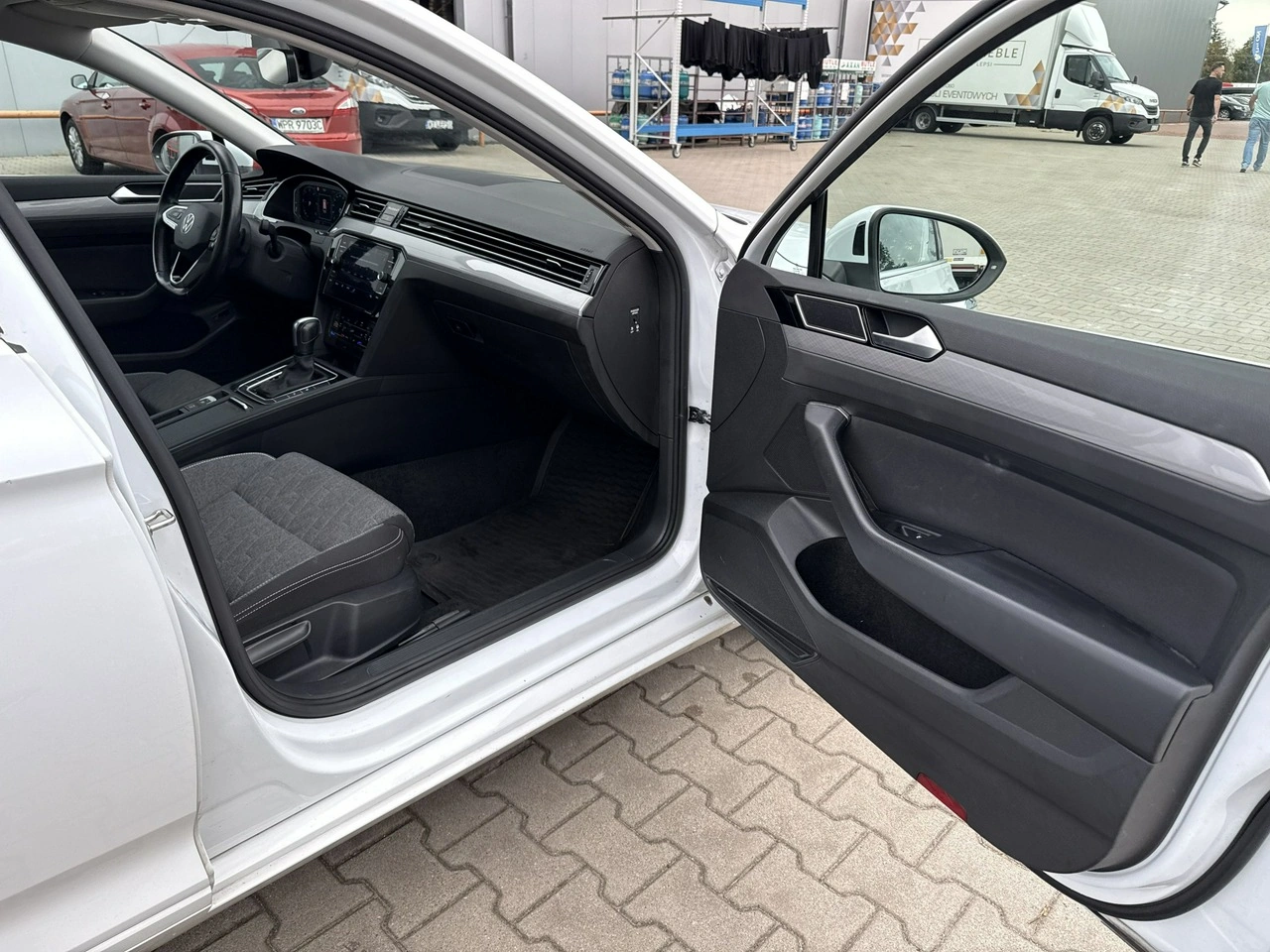 Volkswagen Passat - Zdjęcie 18