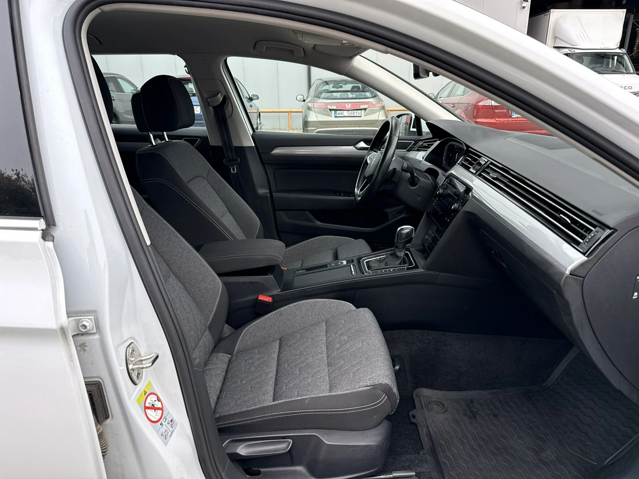 Volkswagen Passat - Zdjęcie 19