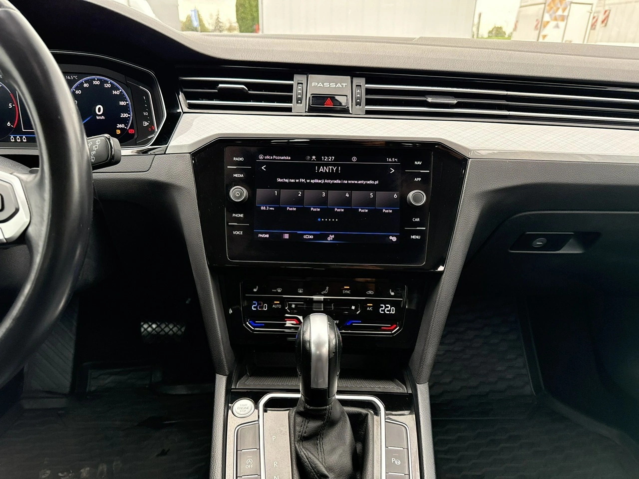 Volkswagen Passat - Zdjęcie 22